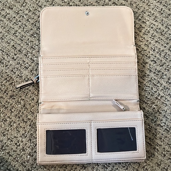 Light pink CK wallet - Picture 3 of 8